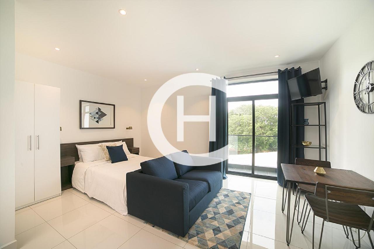 Embassy Gardens By Clifton Homes Accra Luaran gambar